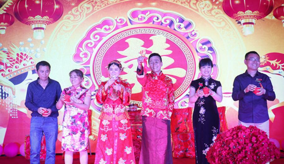 参加同事女儿婚宴时祝酒词怎么说,婚宴祝酒词怎么说又大方又简单