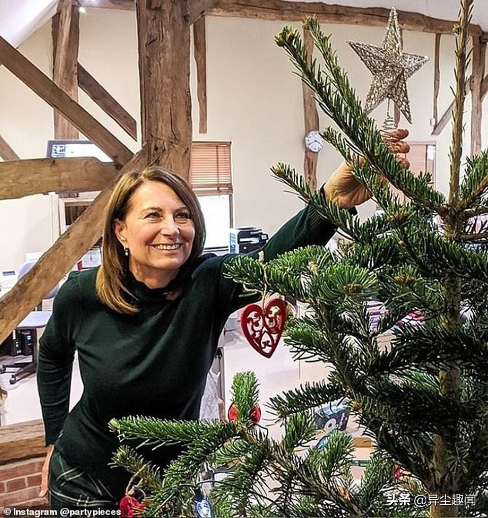 凯特王妃圣诞节着装和首饰,凯特王妃圣诞节2014年活动的大衣