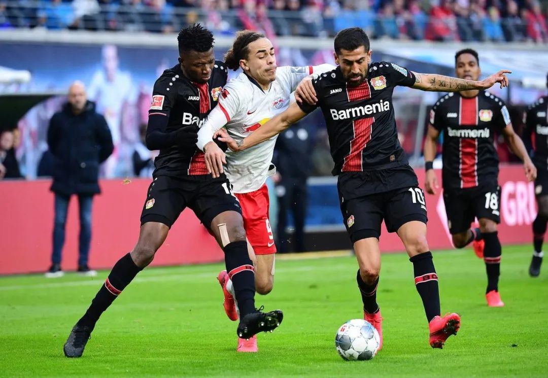 今天晚场8串1竞彩实单推荐,今日竞彩半全场4串1实单推荐