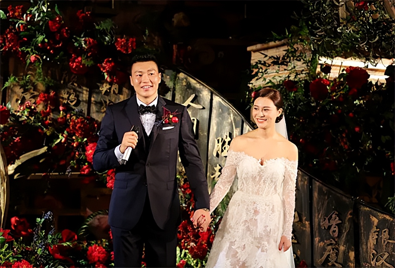 中国男篮国手李根再婚,男篮李根现任妻子