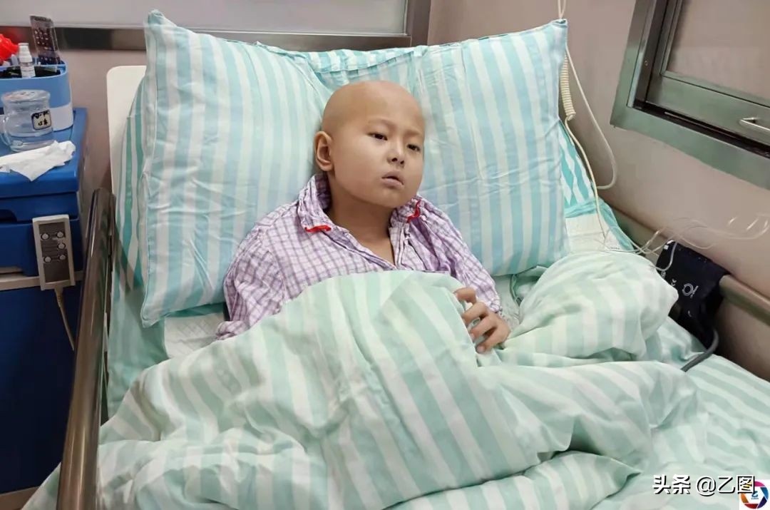 爷爷肺癌住院死在医院孙女哭了,得癌症爷爷死了孙子哭了