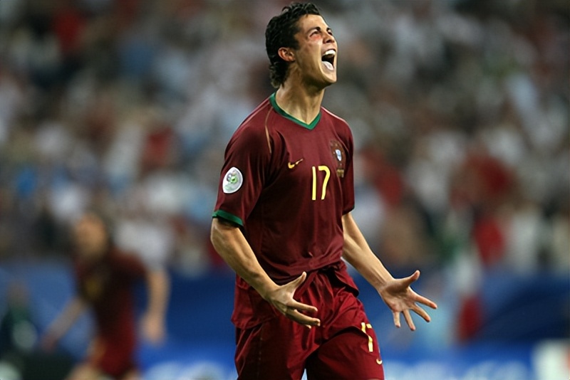 c罗18世界杯任意球,c罗韩国02年世界杯