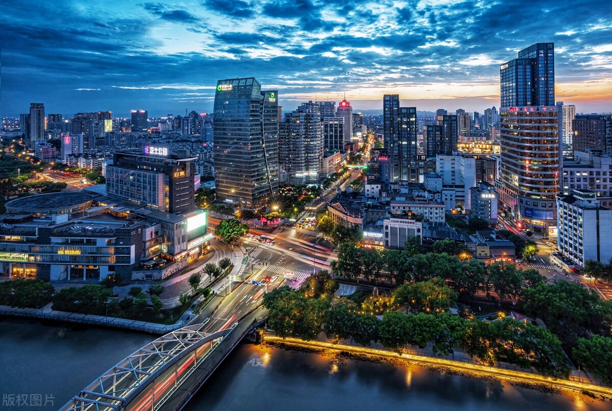 宁波:对不起,青岛厦门大连,没干过自己的省会杭州不是因为我弱