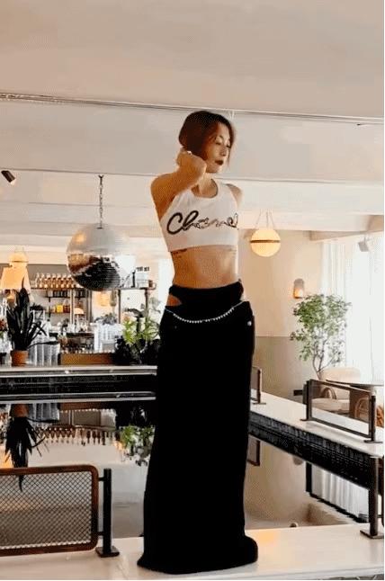 44岁郑秀文现状,48岁郑秀文现在怎么样了