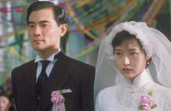 年轻时帅炸天的8位男星，中年后，有人胖快200斤，有人秃成地中海