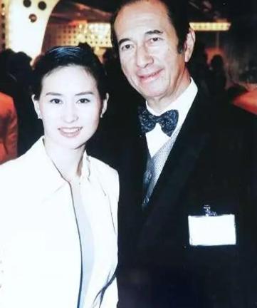 何超琼许晋亨门当户对,陈百强与何超琼门当户对