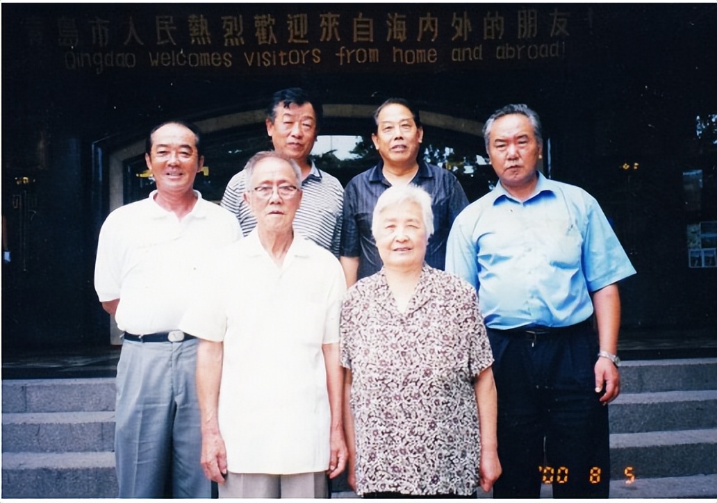 《杨昌——一代足球传承者》代序