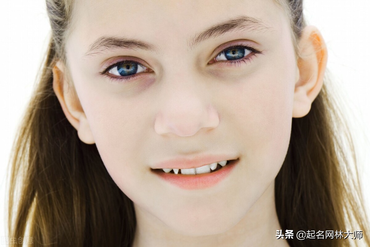 钟姓高贵大气女孩名字,周姓高贵霸气的女孩名字