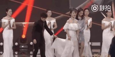 杨紫肖战王俊凯李现微博之夜互动,2019年微博之夜杨紫肖战李现