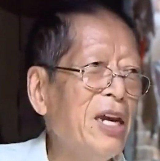 80岁老父恋上俏保姆，子女将两人赶出家门，老人：不同意我就自杀