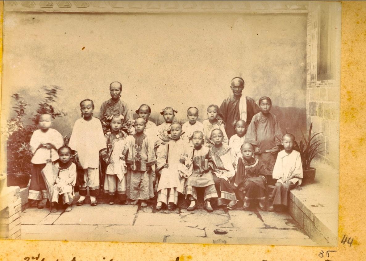 日军日记：*安妇慰**不服从管教，我很愤怒，用*刀刺**插入她的*体下**