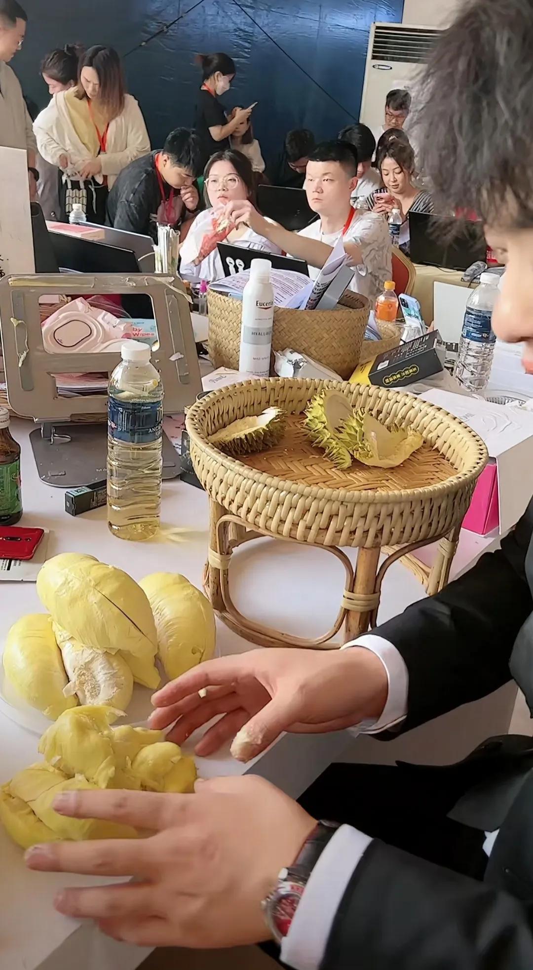 太原老葛辛巴榴莲 (辛巴和太原老葛榴莲谁的好)