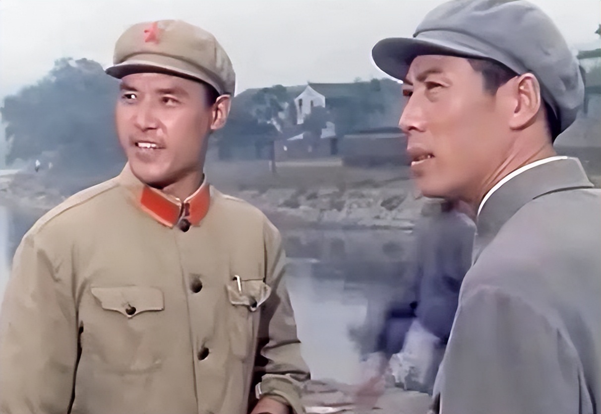 毛主席生前最后一次观影，开播10分钟主席放声痛哭，放映被迫中断