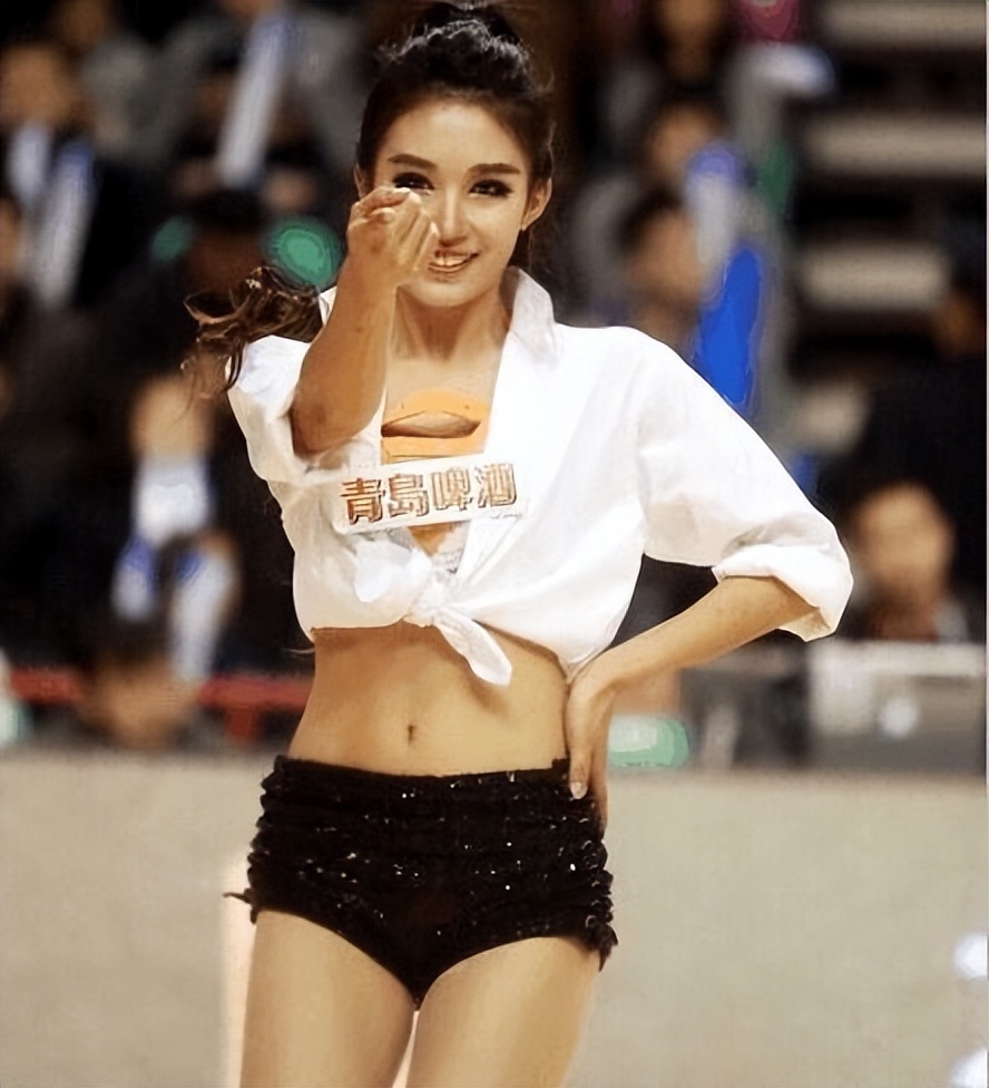 宋小粤和黄逸辉,cba啦啦队黄逸辉vs宋小粤