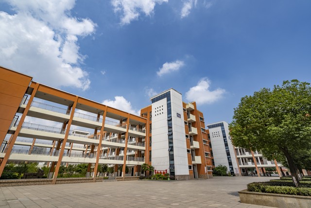 高中生家长陪读心得体会,家长有没有必要和高三孩子陪读