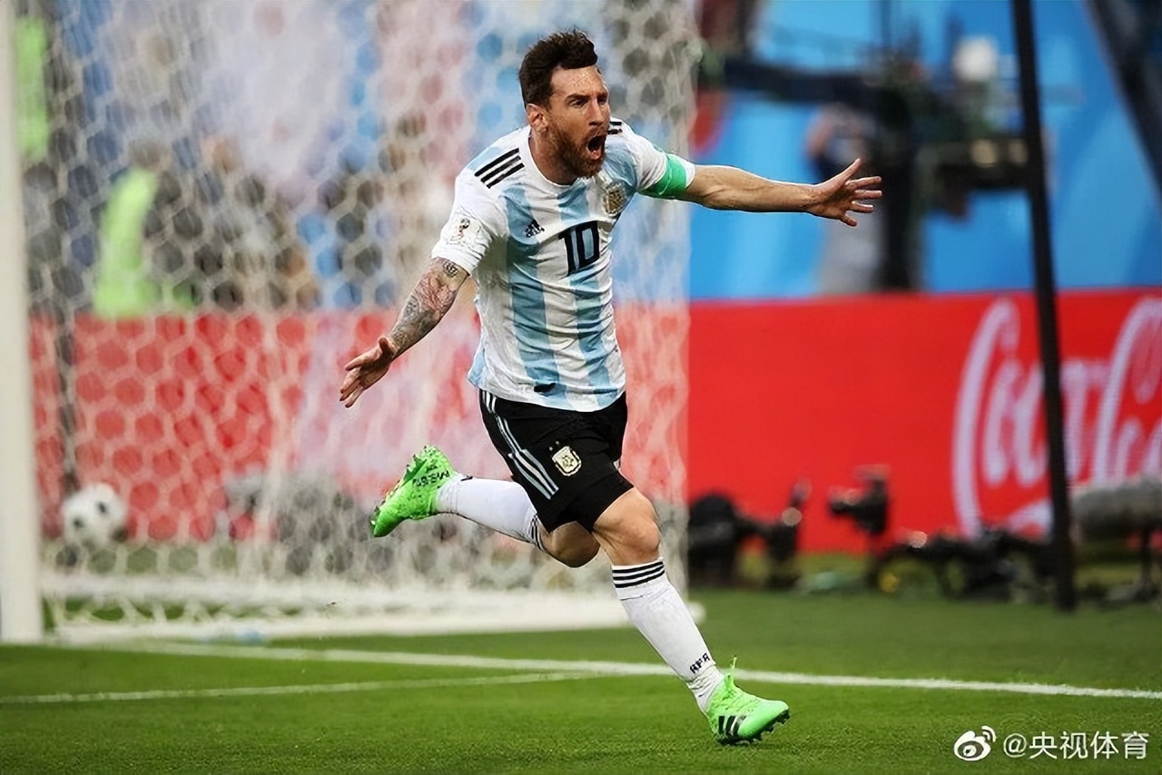 当代足球艺术家,年轻时的梅西