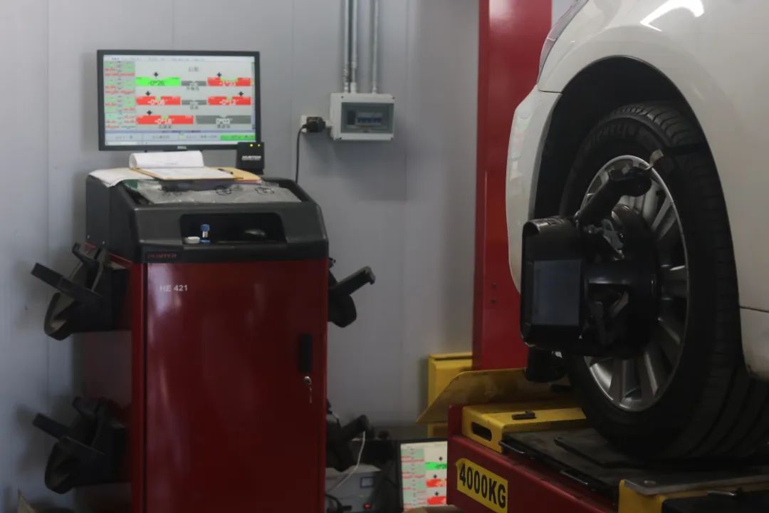 13代半皇冠底盘松散回炉重造,十三代皇冠彻底整备