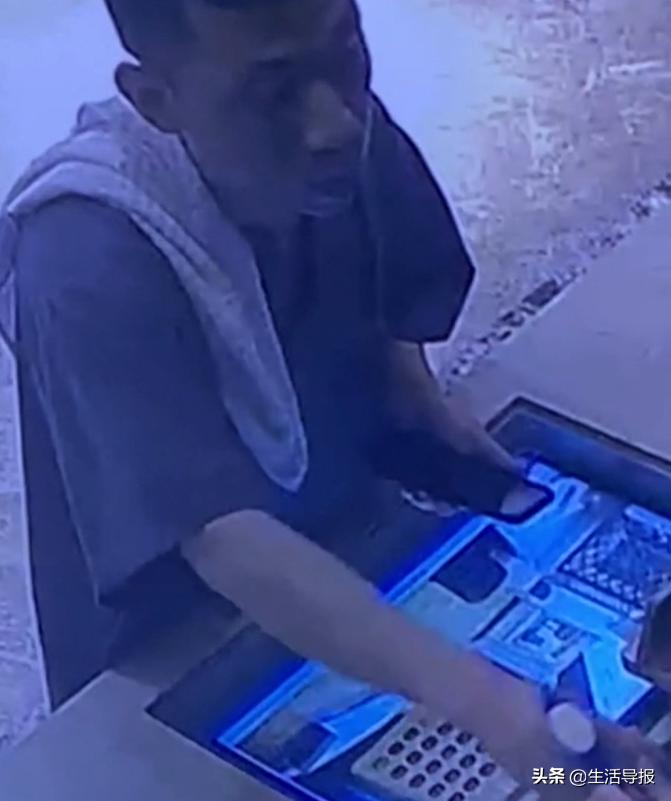 鞍山盲人小伙去洗澡,结账发现储值卡被调包!洗浴中心:只要密码对,谁持卡结账都没问题