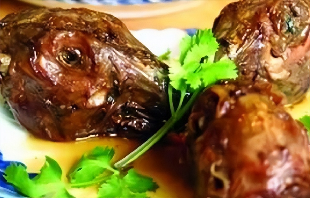 国庆期间,四川一家3口到辽宁农家乐,点了“6菜1酒”只花了230块