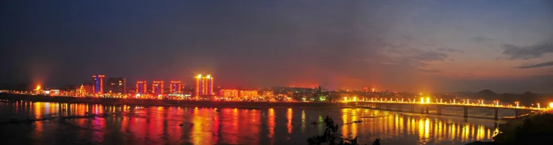 【上饶天下SHOW之铅山县】百年浮桥沧桑，百里信江画廊，辛弃疾巨雕缘何背城北望？