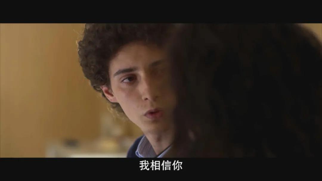 满屏美胸！三观震碎！意大利女人好敢