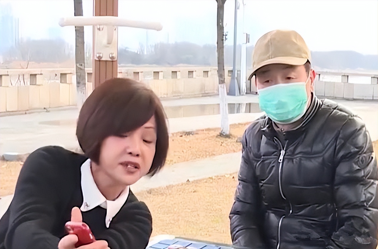 富婆赌博输光了八个亿,58岁富婆爱上28岁帅哥结果如何