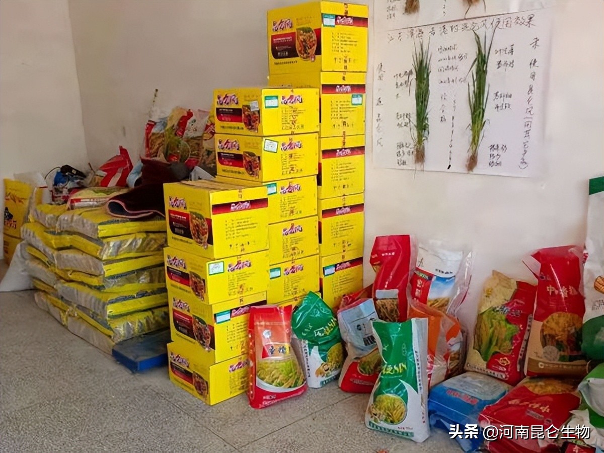 葡萄干瘪了还能再饱满吗,葡萄还没熟就干瘪掉怎么回事