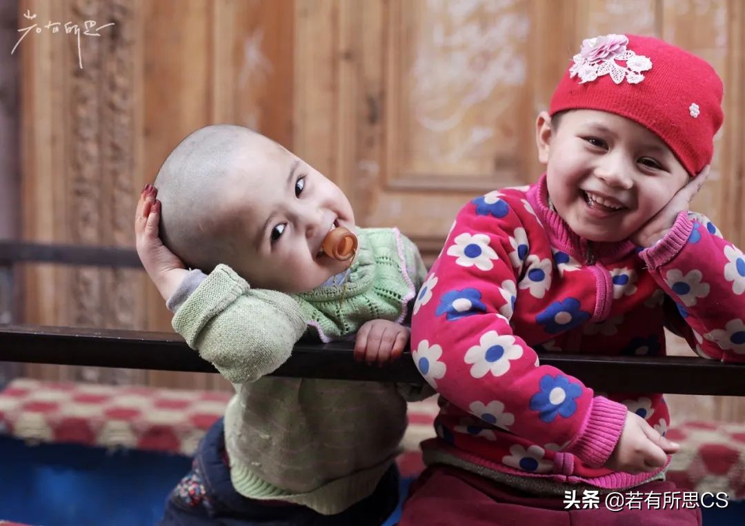 去新疆旅游的美女,去苏州旅游的女人