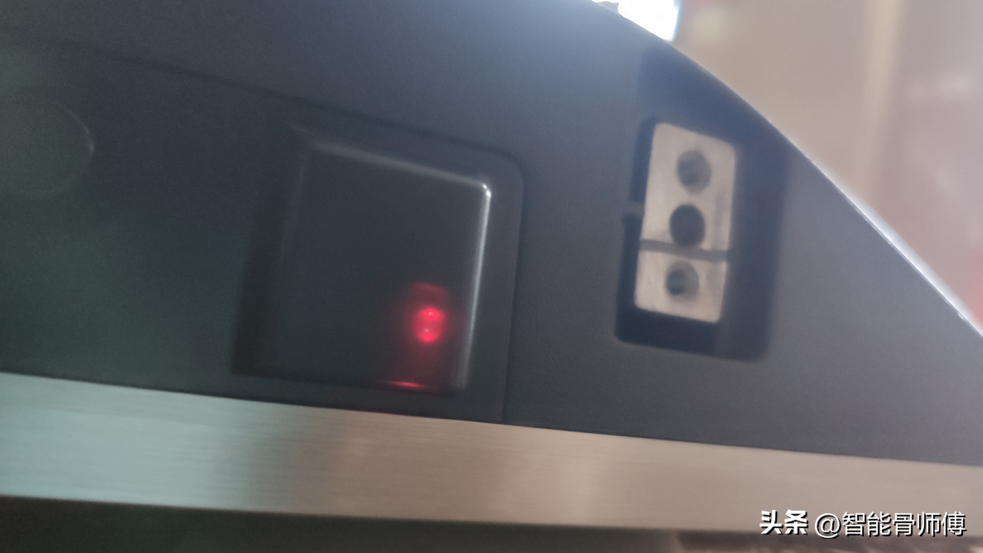 小米电视出现红绿蓝三色故障,小米电视常见故障及维修