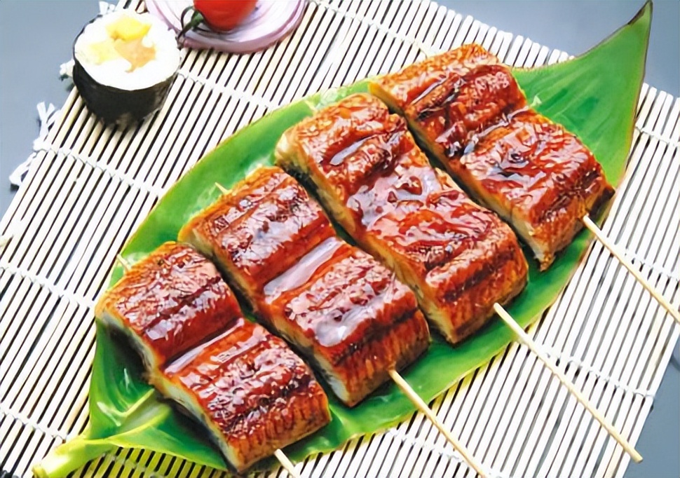 鱼子酱25万一小勺,顶级鱼子酱为什么这么贵