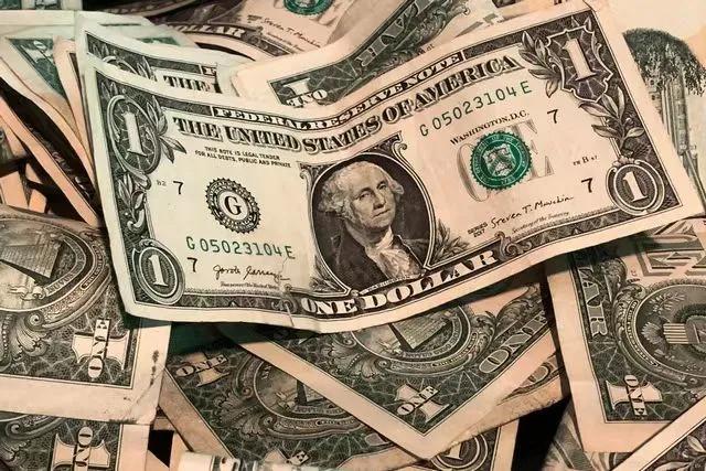 美国要求中国购买美国国债了吗,中国抛售美国债对美国的影响