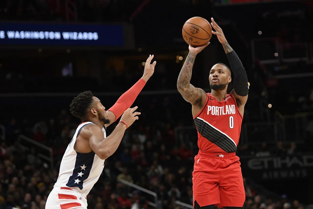 凯里欧文和利拉德效率谁高,利拉德谈欧文60分