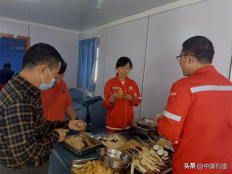 黄旻袅：火辣辣的“玫瑰”在沙漠中火热热地开