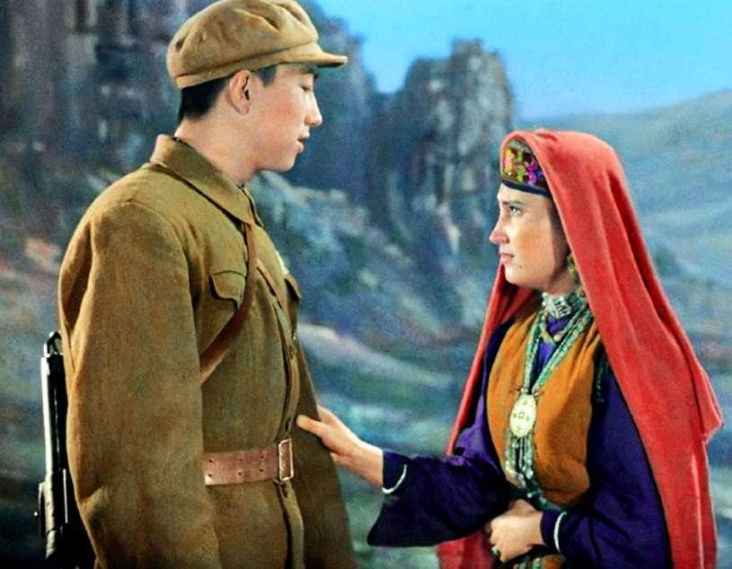 十个家庭九个参军,他们是中国唯一的白种人,也是最爱国民族之一