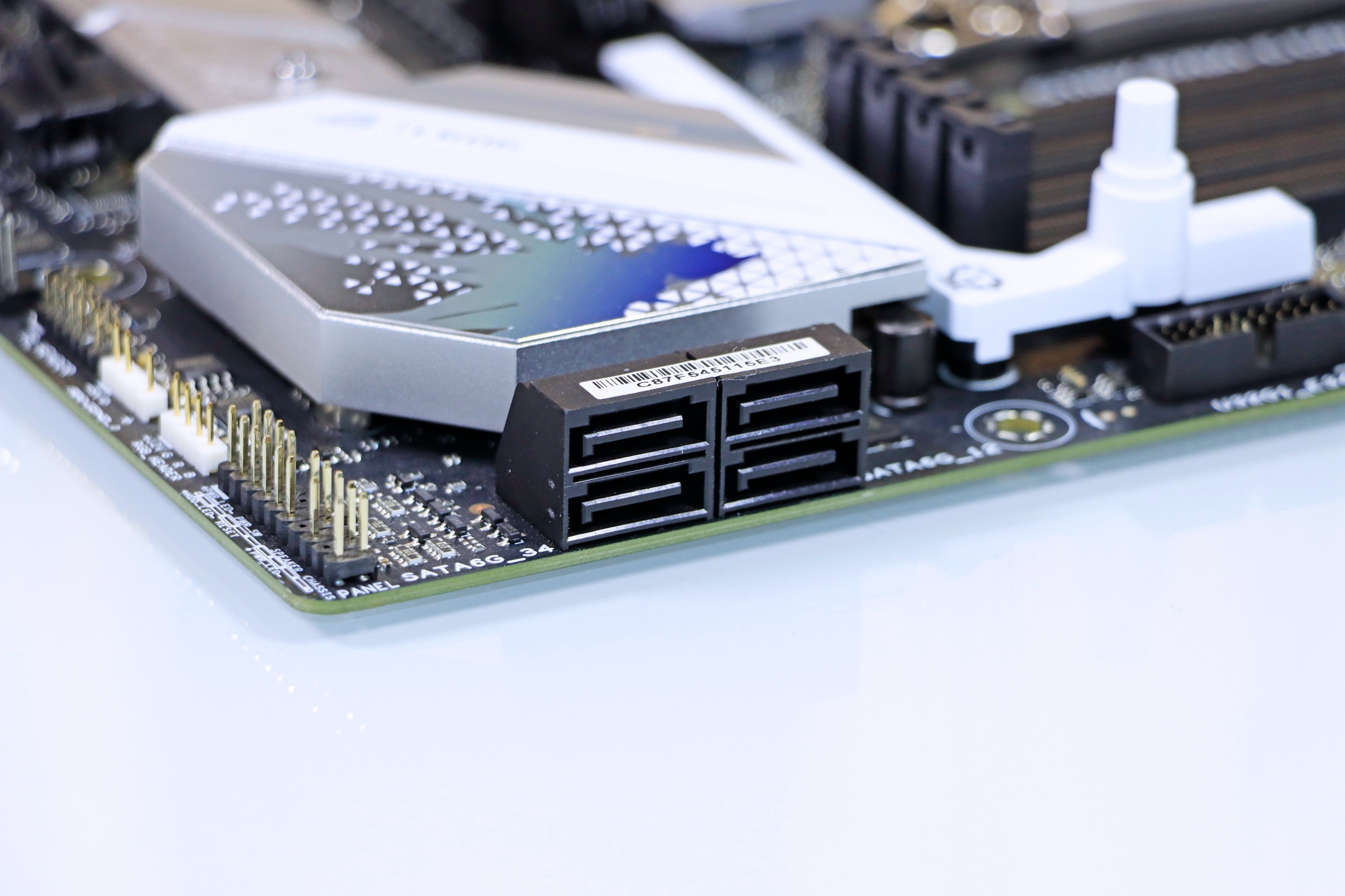 b760-ggaming小吹雪主机搭配,b760-g吹雪13600kf测评