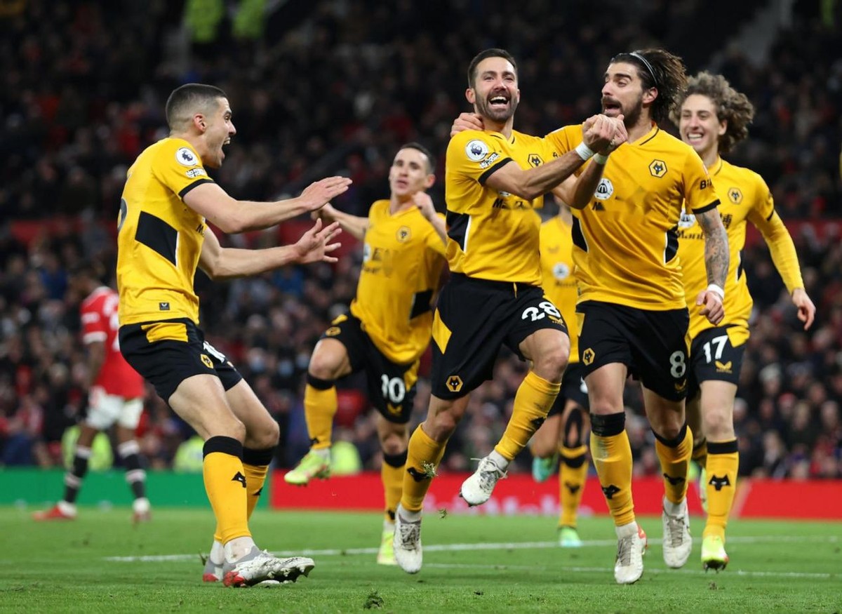 狼队阵容葡萄牙,狼队中葡萄牙中场