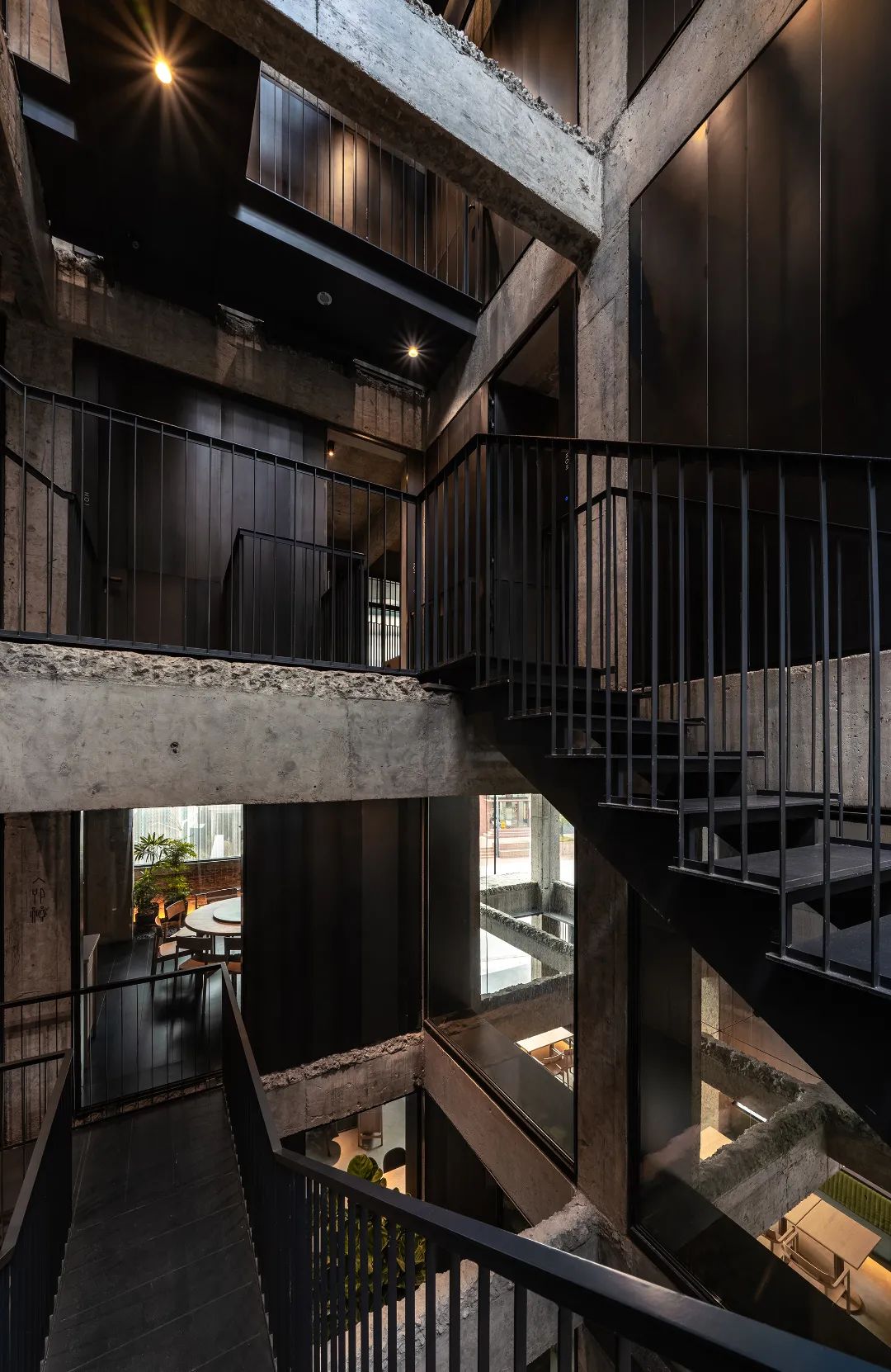 南头古城“有熊”出没，展出旧建筑的新魅力|大观国际