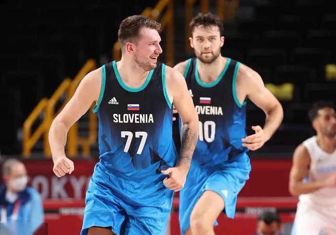 2022欧锦赛斯洛文尼亚,欧锦赛三冠王