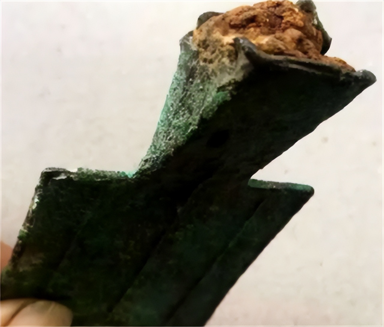 华夏民族最早的钱币空首布