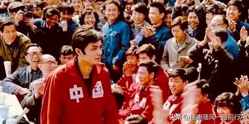 “网上飞人”汪嘉伟的多彩人生，时代口号，情书乌龙，亿万富翁