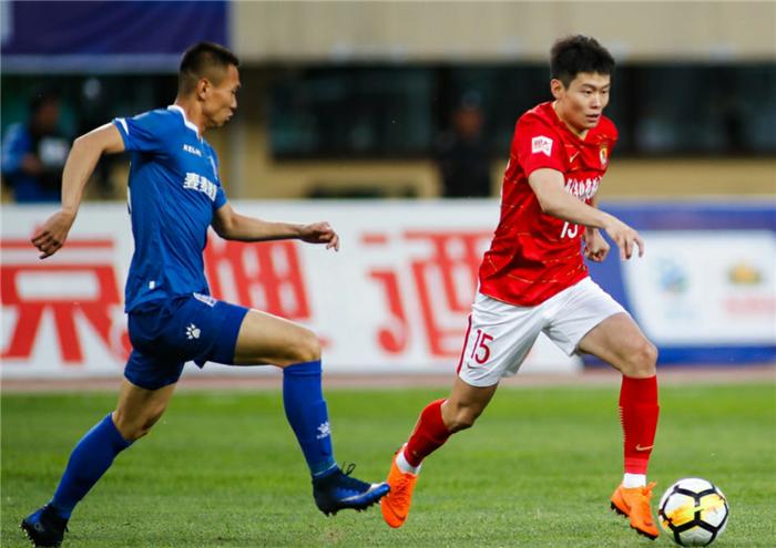 他在恒大踢了多年替补，如今终于熬出头了，新赛季将锁定主力