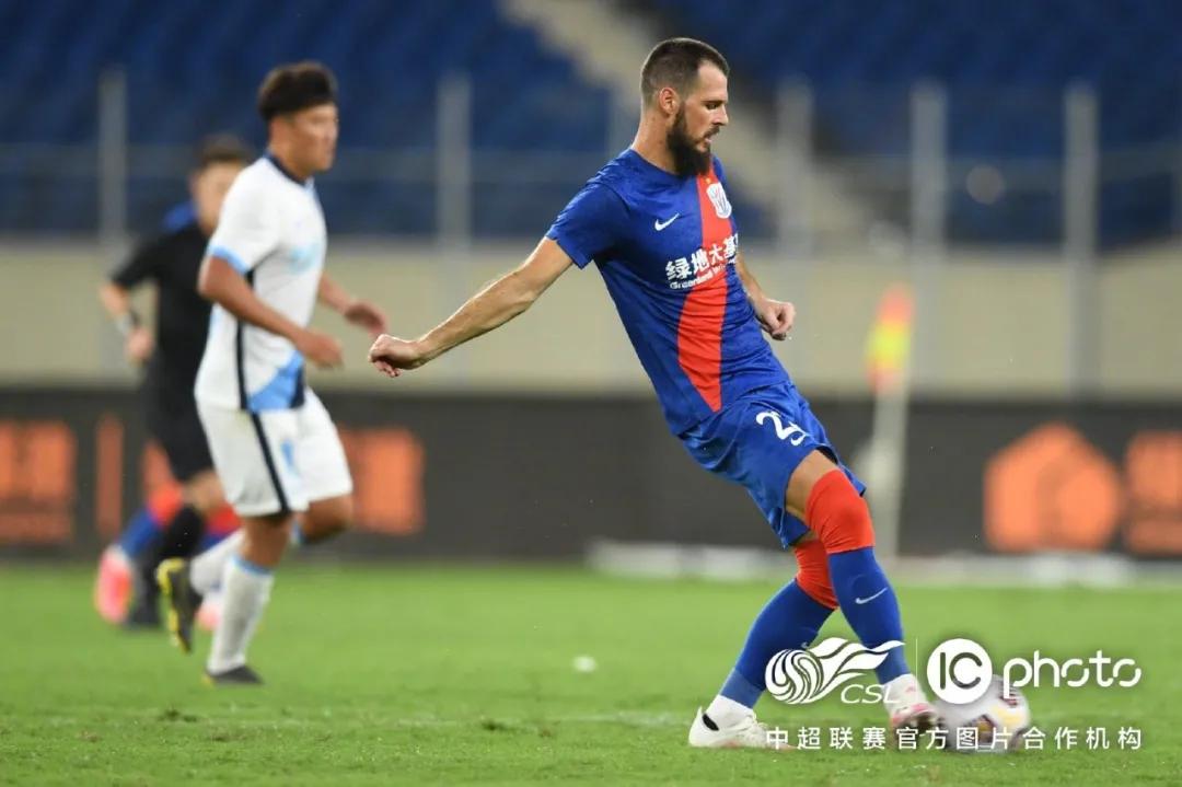 约尼奇向申花球迷道别,申花新外援约尼奇经历