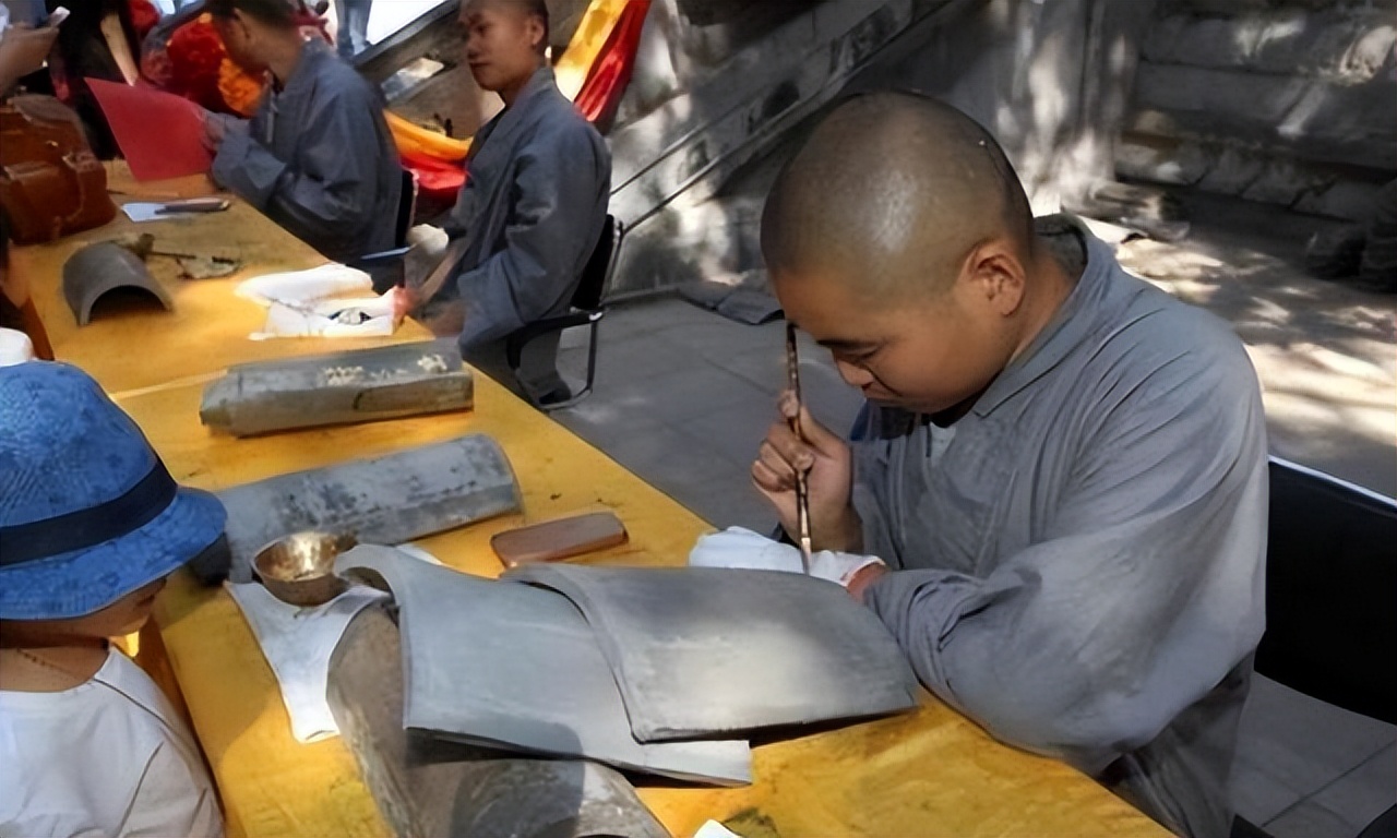 少林寺方丈释永信的袈裟有多值钱,少林寺方丈释永信开发房地产