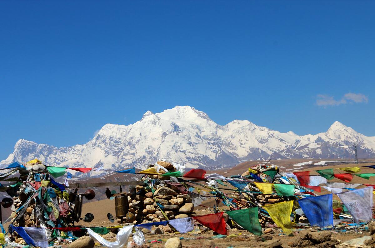 丈夫骑三轮车带绝症老婆环游中国,小伙带绝症女友三轮车旅游三年