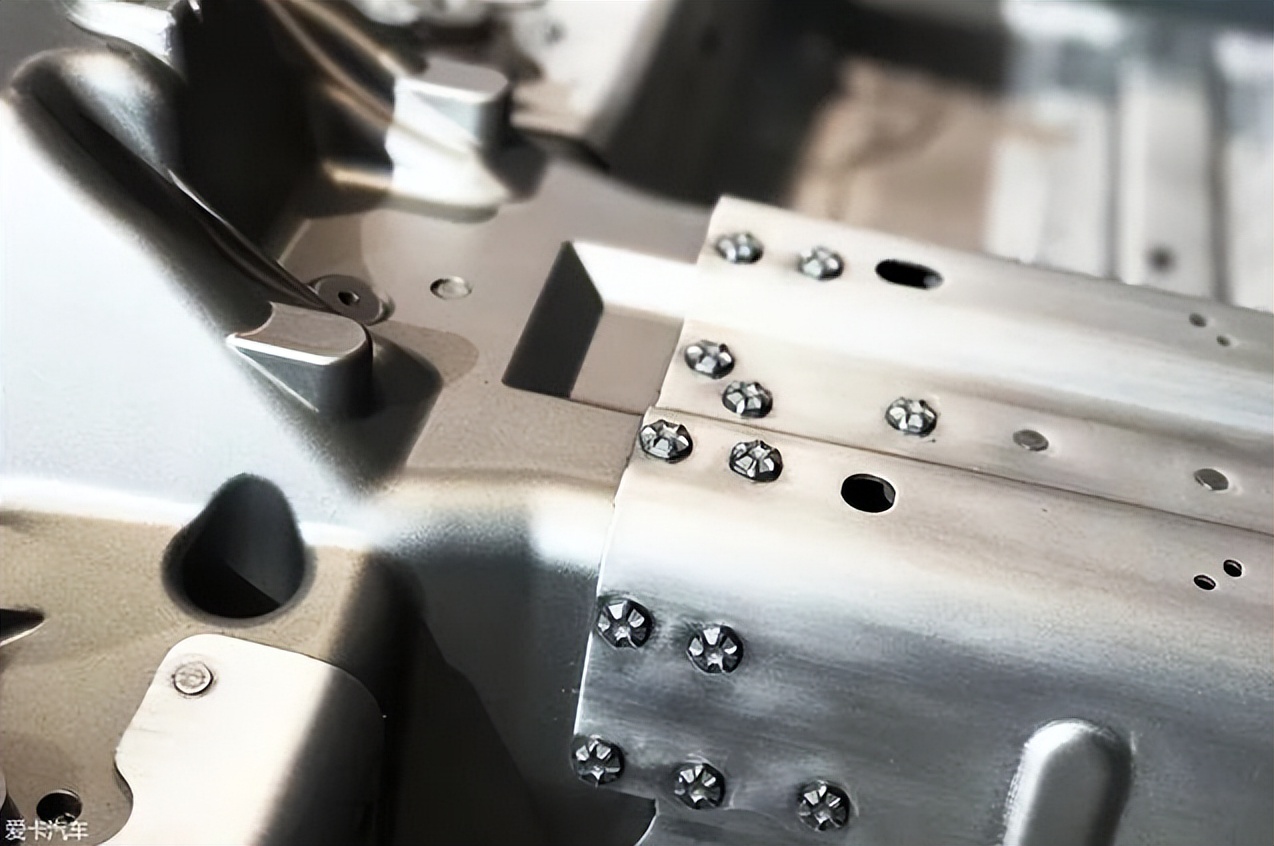 蔚来全铝车身介绍,19款蔚来es6全铝车身