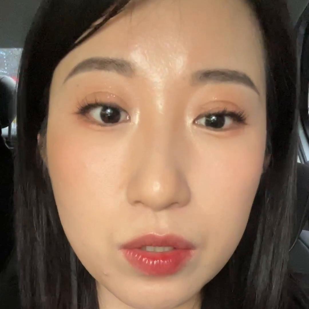 不掉色的镜面唇釉推荐平价,镜面感超强镜面唇釉成膜