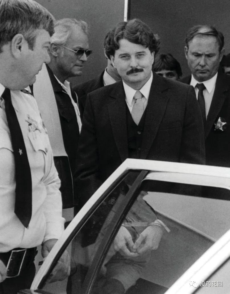 美国：童年起遭监护人性侵，被连环杀手绑架强奸，她重生成为英雄