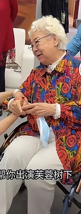 唐国强夫妇现身华表奖,唐国强携妻子壮丽现身