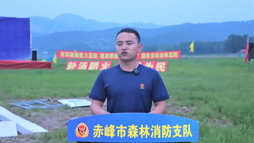 野外驻训丨三尺讲台论剑“四会”政治教员比武风起云涌