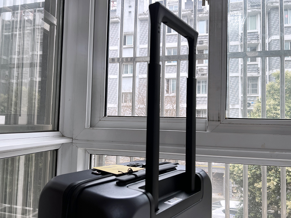 求大家推荐一款好用不贵的行李箱,超级推荐这款行李箱